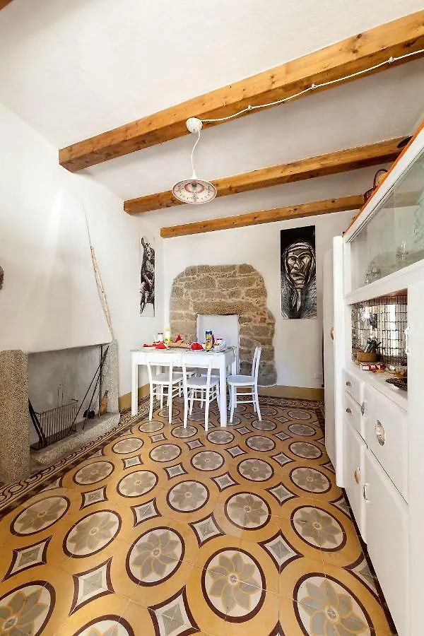 Bed & Breakfast B&B Pascal House Nuoro_Iun E5016 Italien